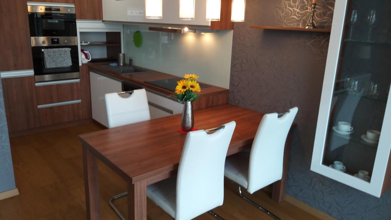 Apartament Modern With A View Of Slavin Bratysława