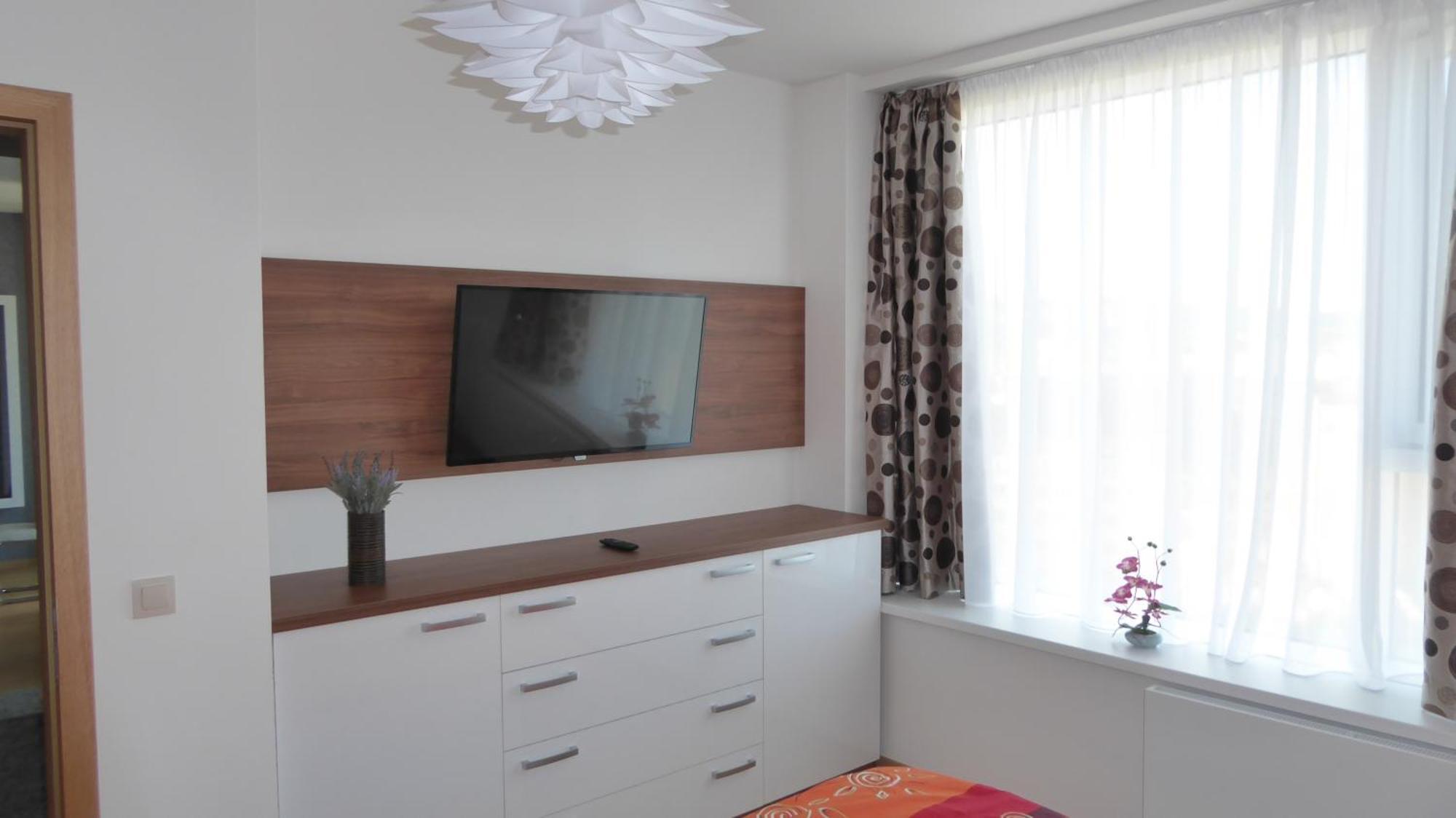 Apartament Modern With A View Of Slavin